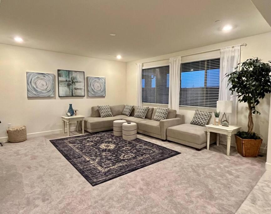 Brand-New, Beautiful & Stylish Home In Sacramento! Zewnętrze zdjęcie